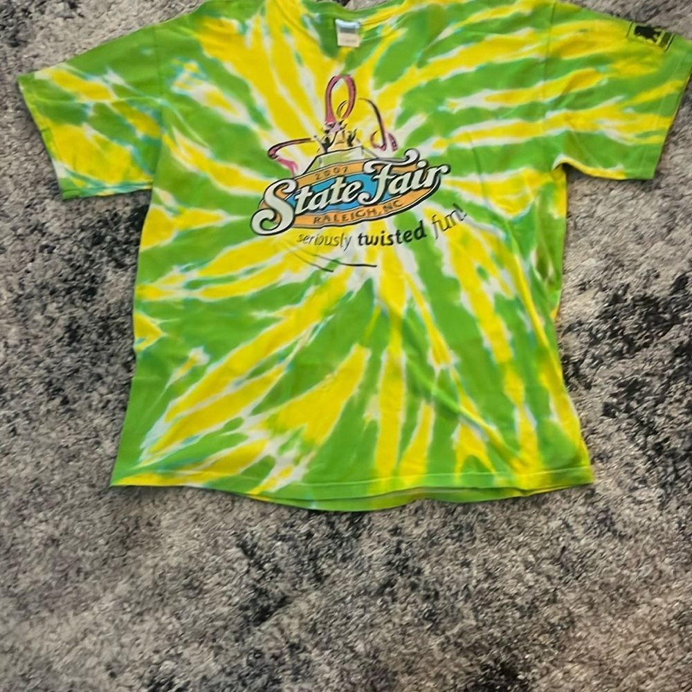 Gildan Vibrant Green and Yellow Spiral Tee